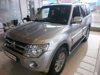 2012 Mitsubishi Pajero Wallpapers