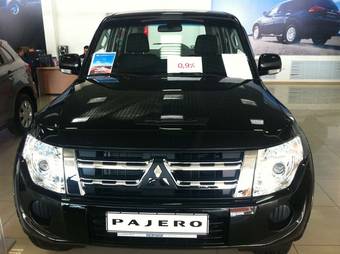 2012 Mitsubishi Pajero Pictures