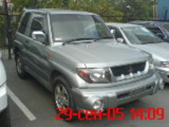 1988 Mitsubishi Pajero iO