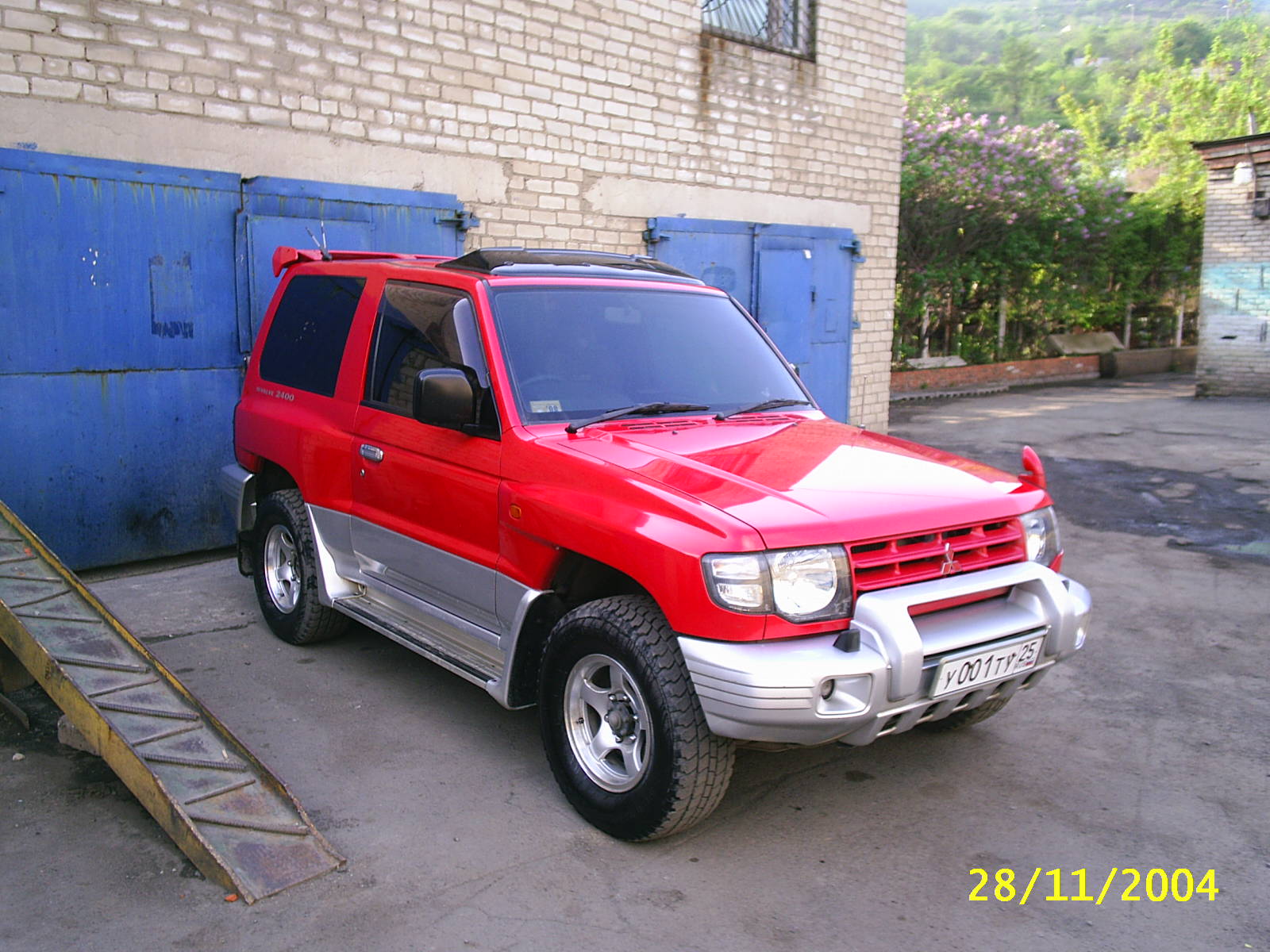 1997 Mitsubishi Pajero iO