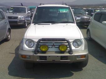 1997 Mitsubishi Pajero iO Pictures