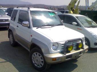 1997 Mitsubishi Pajero iO Photos