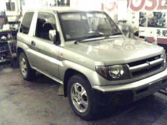 1998 Mitsubishi Pajero iO