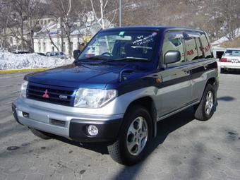 1998 Mitsubishi Pajero iO