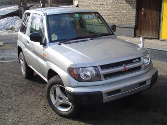 1998 Mitsubishi Pajero iO