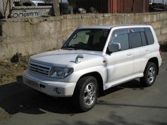 1998 Mitsubishi Pajero iO