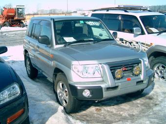 1998 Mitsubishi Pajero iO