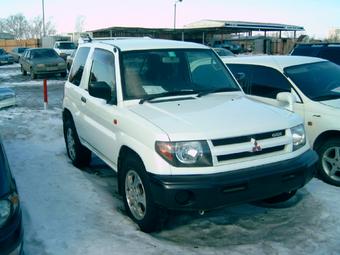 1998 Mitsubishi Pajero iO