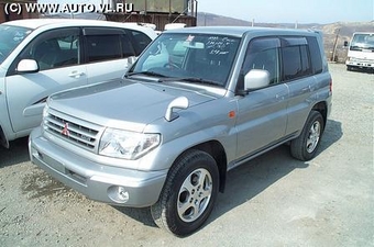 1998 Mitsubishi Pajero iO