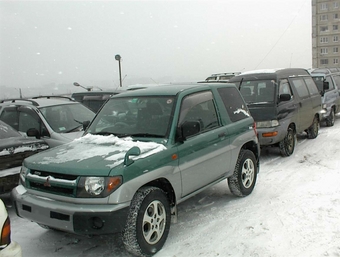 1998 Mitsubishi Pajero iO