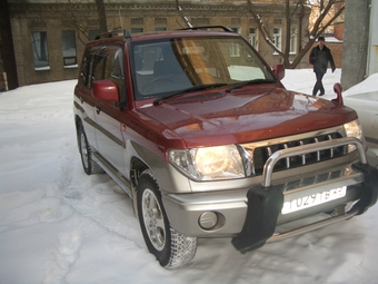 1998 Mitsubishi Pajero iO