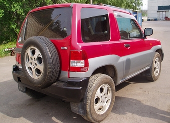 1998 Mitsubishi Pajero iO