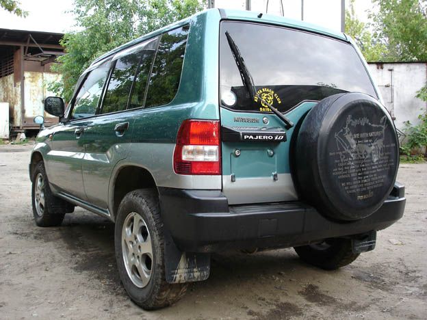 1998 Mitsubishi Pajero iO