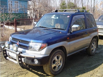 1998 Mitsubishi Pajero iO