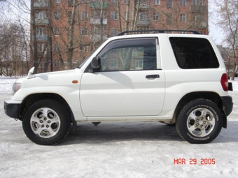 1998 Mitsubishi Pajero iO