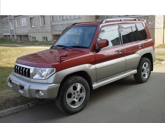 1998 Mitsubishi Pajero iO