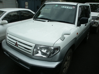 1998 Mitsubishi Pajero iO