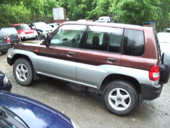 1998 Mitsubishi Pajero iO