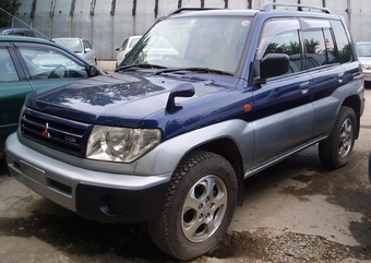 1998 Mitsubishi Pajero iO