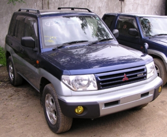 1998 Mitsubishi Pajero iO