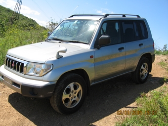 1998 Mitsubishi Pajero iO