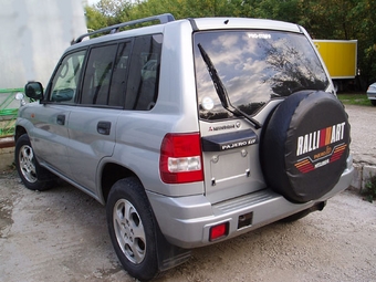 1998 Mitsubishi Pajero iO