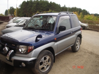 1998 Mitsubishi Pajero iO