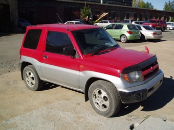 1998 Mitsubishi Pajero iO