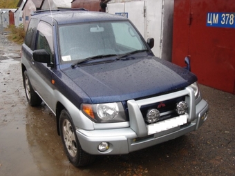 1998 Mitsubishi Pajero iO