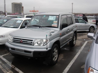 1998 Mitsubishi Pajero iO