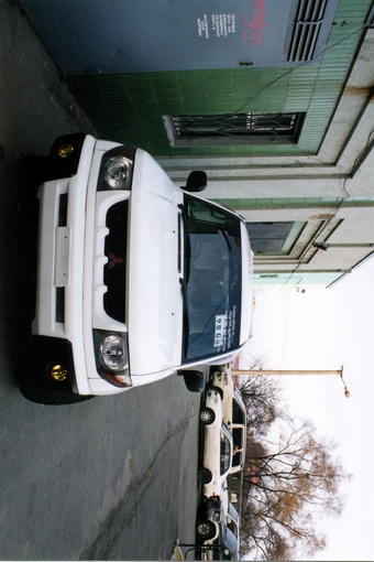 1998 Mitsubishi Pajero iO