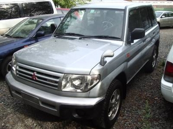 1998 Mitsubishi Pajero iO