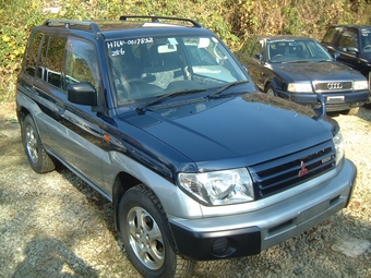 1998 Mitsubishi Pajero iO