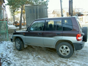 1998 Pajero iO