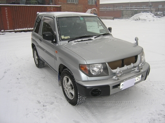 1998 Mitsubishi Pajero iO