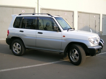 1998 Pajero iO