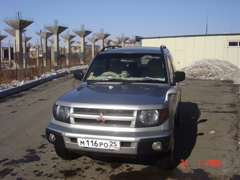 1998 Mitsubishi Pajero iO