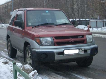 1998 Mitsubishi Pajero iO