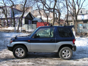 Mitsubishi Pajero iO