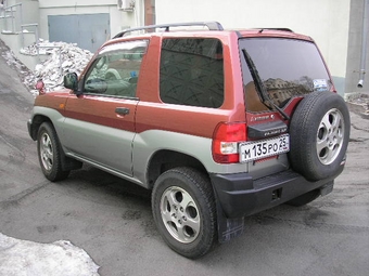 Pajero iO