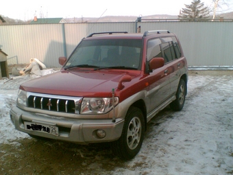 1998 Mitsubishi Pajero iO