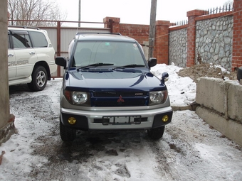 1998 Mitsubishi Pajero iO