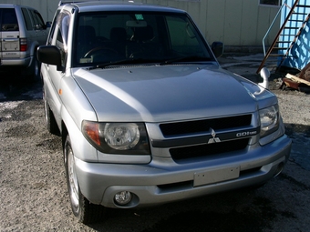 1998 Mitsubishi Pajero iO