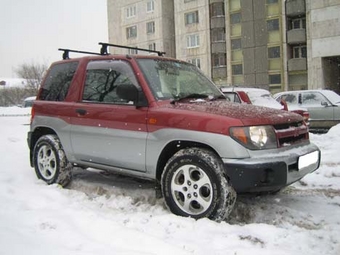 1998 Pajero iO