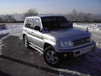 1998 Mitsubishi Pajero iO