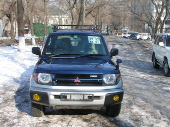 1998 Mitsubishi Pajero iO