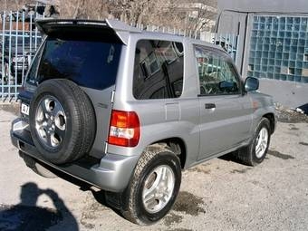 1998 Pajero iO