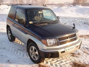 1998 Mitsubishi Pajero iO