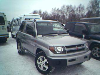 1998 Mitsubishi Pajero iO