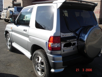 1998 Pajero iO